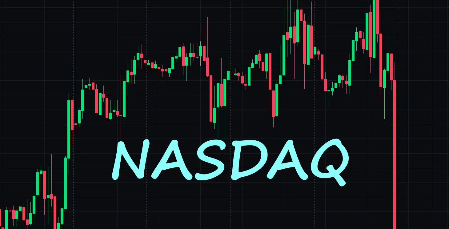 NASDAQ written across a US100 candlestick chart in the FxBacktest replay simulator, showing a multi-day uptrend with daily session separators